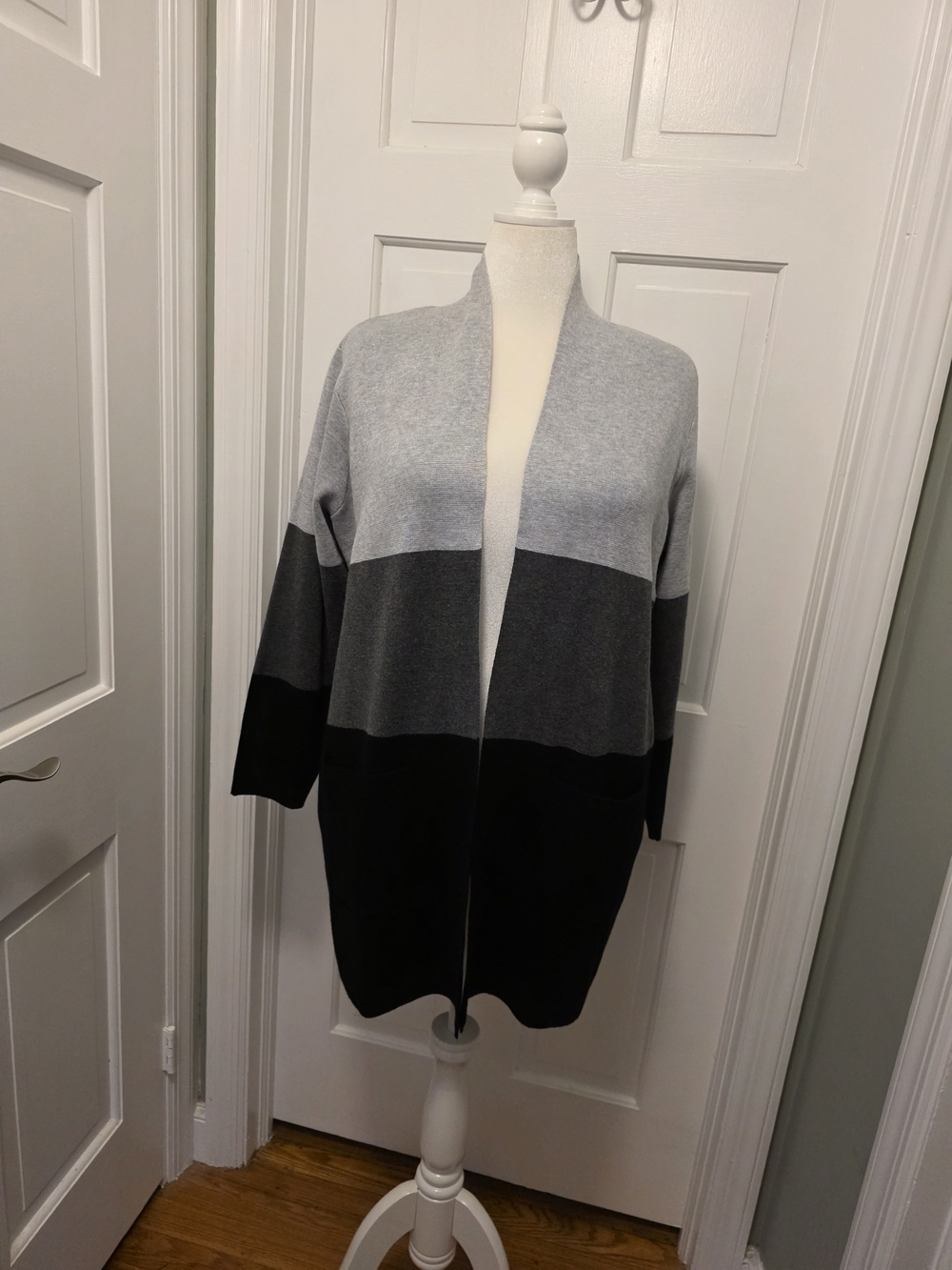 Cyrus Gray and Black Colorblock Open-Front Cardigan Size 1X, Business Casual